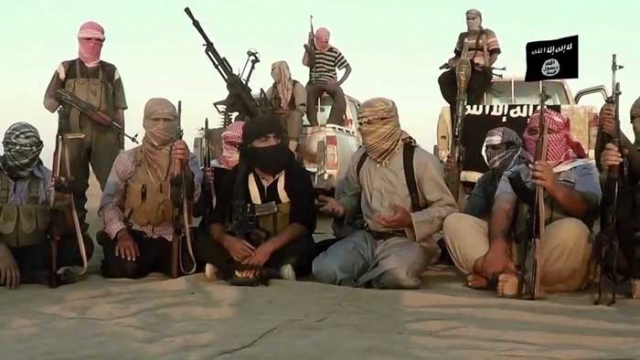 كيف بنت حركة "داعش" الإرهابية امبراطوريتها المالية؟