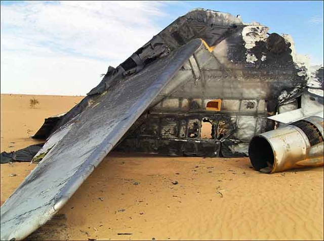 أزمة بين فرنسا والجزائر بسبب الصندوق الأسود للطائرة المحطمة في مالي