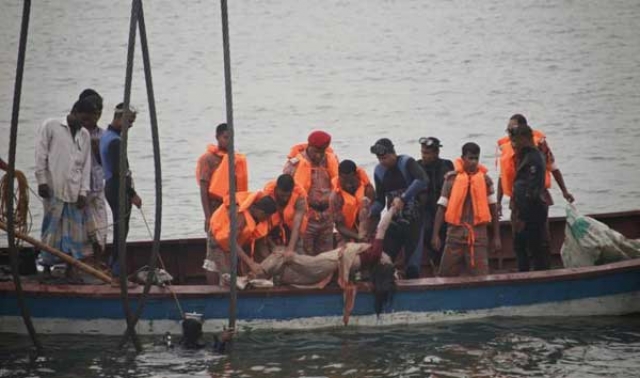 غرق سفينة في بنغلادش تقل 200 شخص