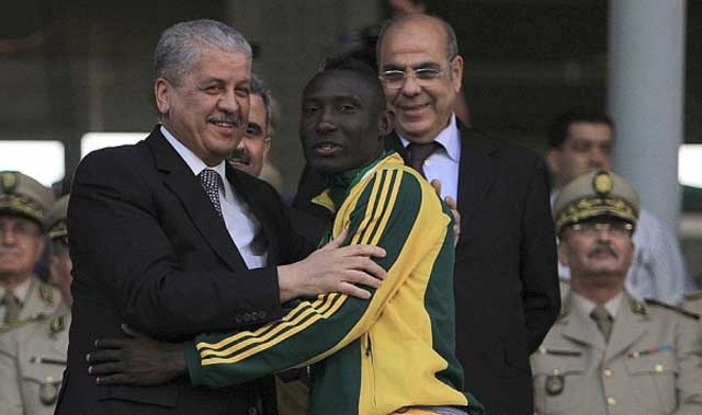 روح اللاعب إيبوسي تلاحق الجزائر لثمانية أعوام