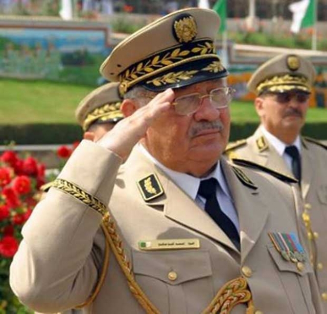 إقالة أحمد قايد صالح  رئيس أركان الجيش الجزائري