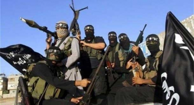 "داعش" تنشر تصوير نحر الرهينة الثالث وتهدد بنحر الرابع (مع فيديو)