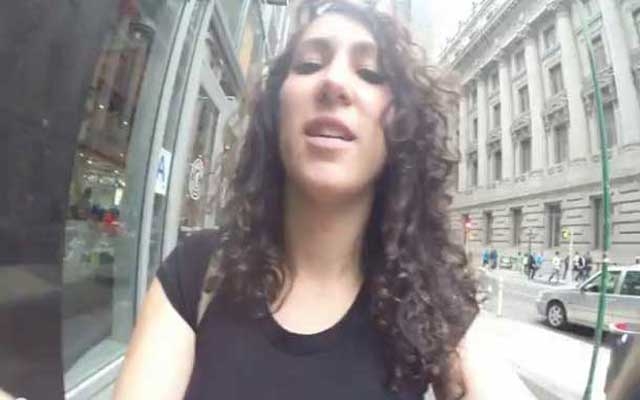 امرأة في نيويورك تحظى باهتمام 108 رجل خلال 10 ساعات (مع فيديو)