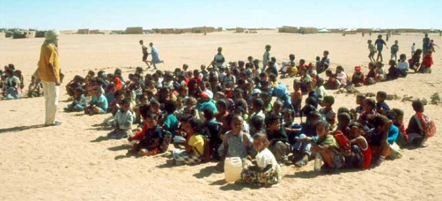 جمعيات مغربية بإيطاليا تحتج ضد تجنيد الأطفال في مخيمات تيندوف