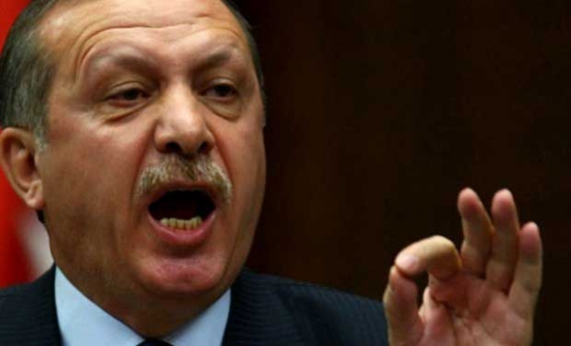 بعد فشله في خنق العصفور الأزرق: الرئيس التركي يرتدي الأجنحة ويلتحق بنادي "تويتر"