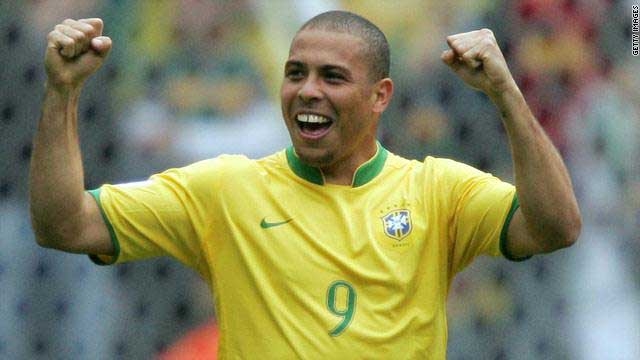 النجم البرازيلى رونالدو سيفتتح 30 مدرسة لكرة القدم بالصين