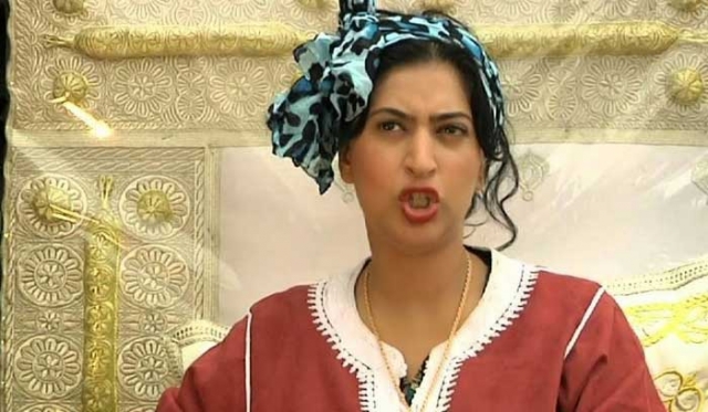 مغاربة هولندا يلتقون بالممثلة دنيا بوطازوت في "ميعادنا لعشا "