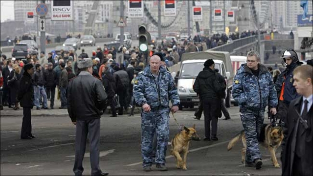 3 انتحاريين ينفذون انفجارات أمام مركز للشرطة شمال القوقاز الروسي