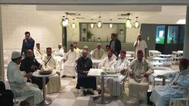77 إماما مغربيا وأربع مرشدات دينيات يغزون إيطاليا في رمضان