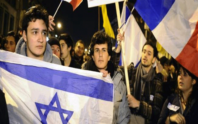 في أكبر موجة هجرة.. 200 مغترب يهودي فرنسي يصلون اليوم إسرائيل