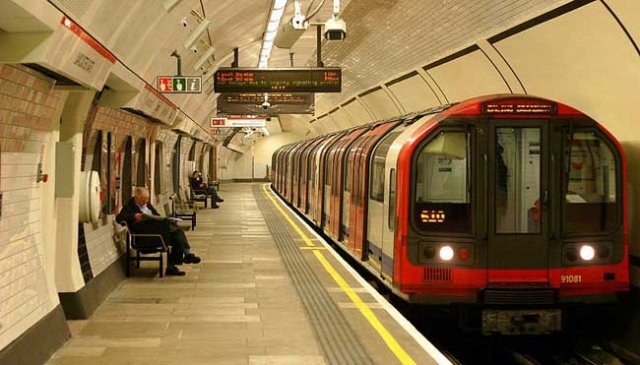 محطة مترو في لندن تغلق أبوابها بعد إنذار أمني