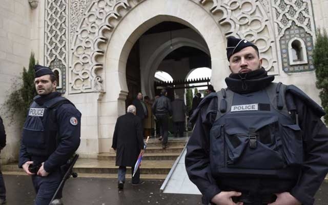 قانون فرنسي يمنع المغرب و هذه الدول من تمويل المساجد