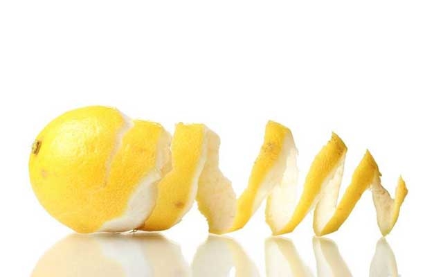 وصفة جميلة لإذابة الدهون عن طريق قشر الليمون