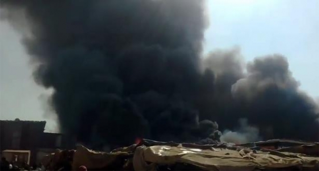 اندلاع حريق مهول في أحد الأسواق الشعبية بالدار البيضاء( مع فيديو)
