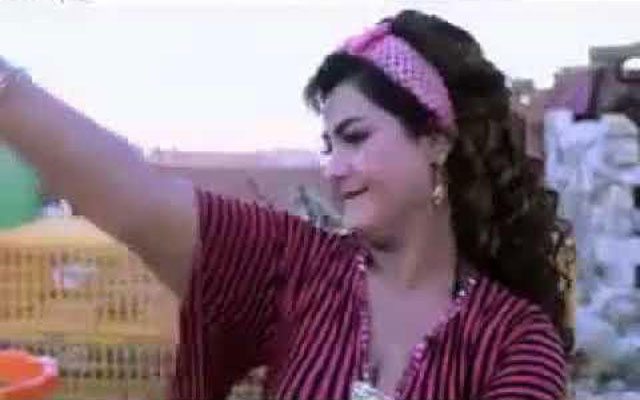 مباحث الآداب المصرية تلقي القبض على المغنية ليلى عامر بسبب كليب "إباحي"