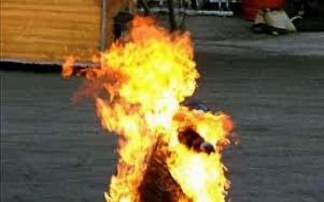 ضابطة للحالة المدنية تحرق نفسها بسيدي مومن، لهذا السبب