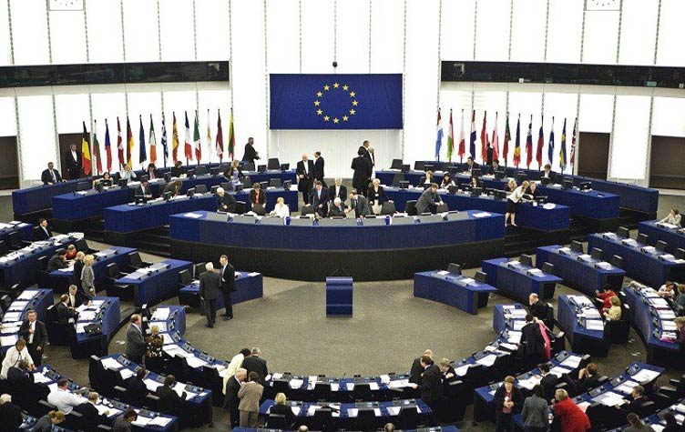 المجلس الأوروبي يكلف المفوضية الأوروبية بالتفاوض حول اتفاق جديد للصيد البحري مع المغرب