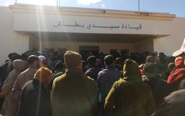 انقطاع الكهرباء يخرج ساكنة سيدي بطاش للاحتجاج (مع فيديو)