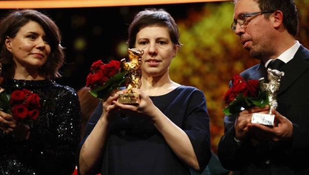 الفيلم الروماني "لاتلمسني" يتوج بجائزة الدب الذهبي لمهرجان برلين