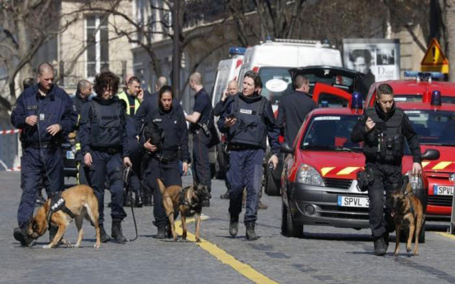 فرنسا تعلن إحباط مخططين إرهابيين يستهدفان الرياضة والجيش