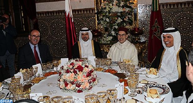 الملك يقيم مأدبة عشاء على شرف رئيس مجلس الوزراء ووزير الداخلية القطري