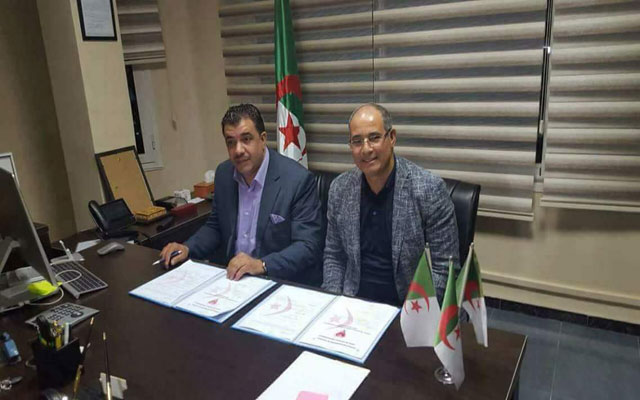 بادو الزاكي يتعاقد رسميا مع فريق مولودية وهران الجزائري 