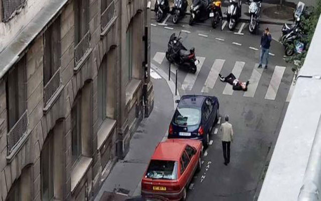 تنظيم "الدولة الإسلامية" يتبنى الاعتداء بسكين وسط باريس