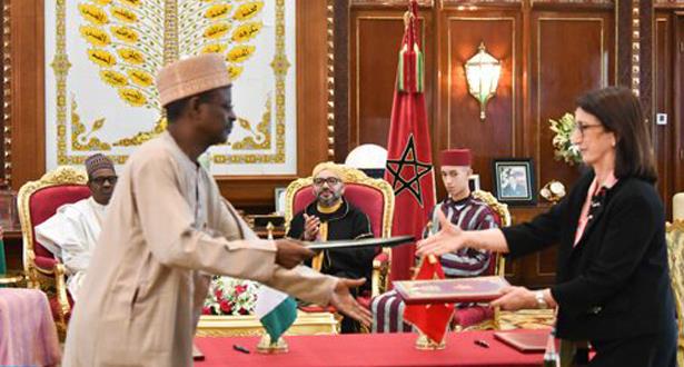 الملك محمد السادس والرئيس النيجيري يترأسان حفل التوقيع على ثلاث اتفاقيات للتعاون