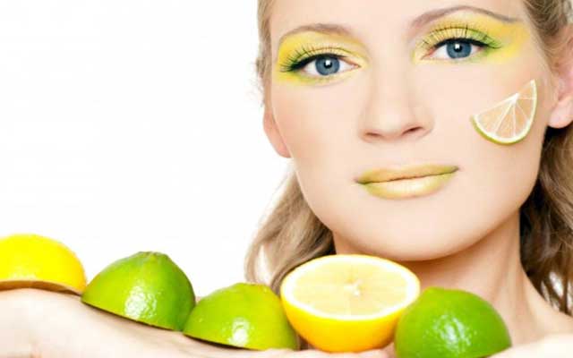  الأسباب الستة السحرية لاستخدام الليمون لبشرتكِ