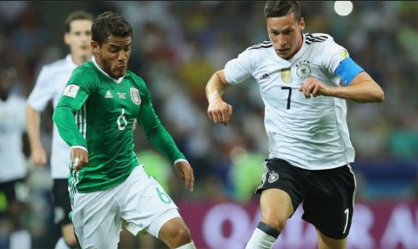 المنتخب المكسيكي يفاجئ الألمان في الشوط الأول من المباراة (مع فيديو)