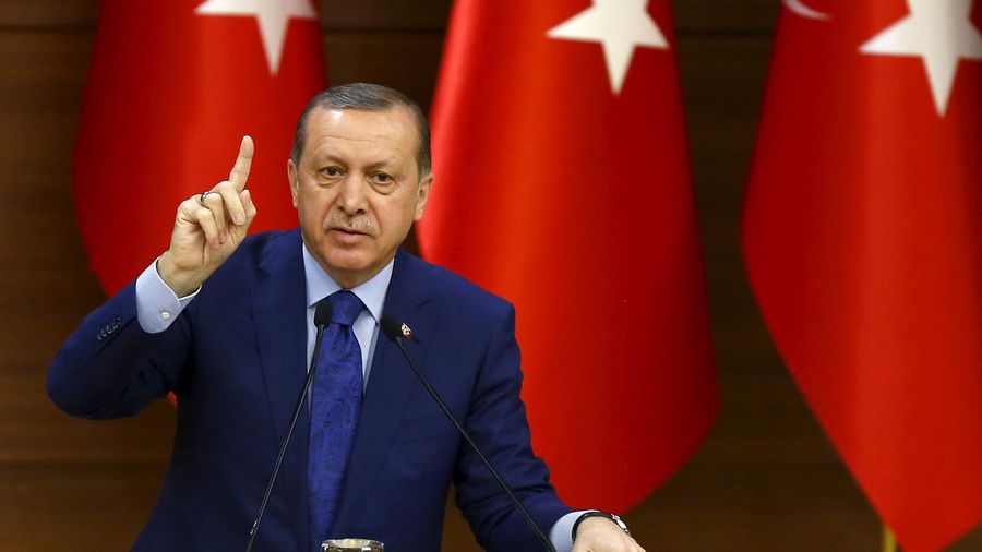 انهيار جديد لليرة التركية مع دخول الرسوم الأميركية حيز التطبيق
