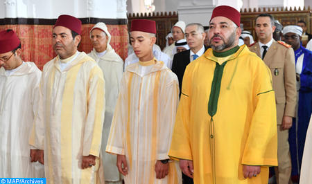 أمير المؤمنين يؤدي صلاة عيد الأضحى المبارك بمسجد أهل فاس