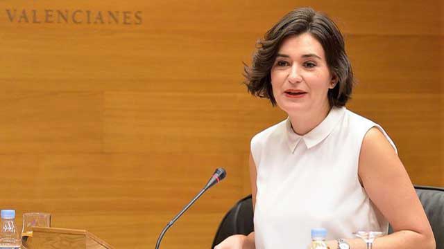 شهادة "الماستر" تدفع وزيرة الصحة الإسبانية إلى تقديم استقالتها