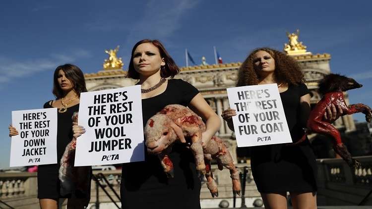 نشطاء حقوق الحيوان يحتجون في باريس