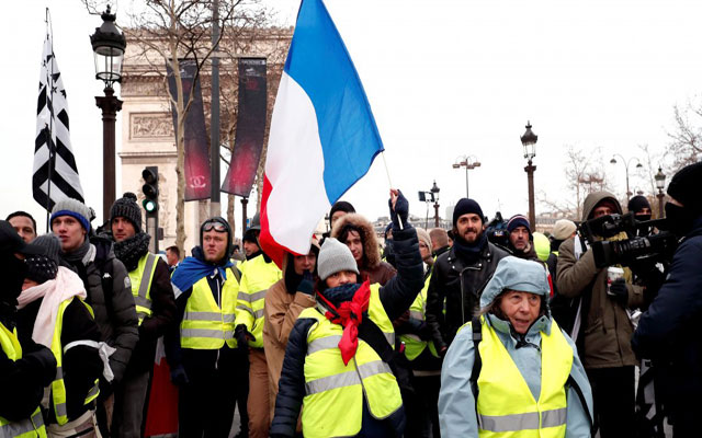متظاهرون فرنسيون: نخطط لقضاء رأس السنة هنا وحتى عيد القيامة إلى أن يستسلموا