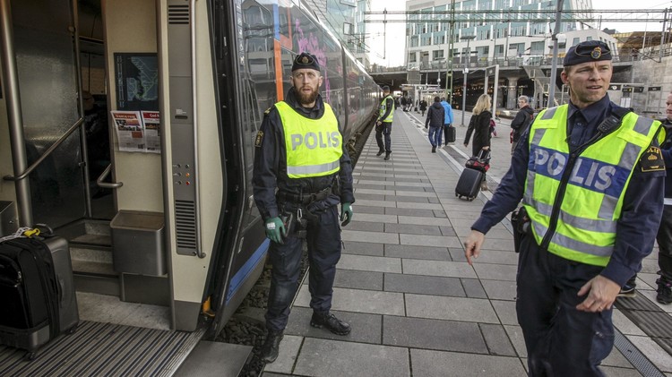 أمن السويد يوقف ستة أشخاص يشتبه في قيامهم بالإعداد لعمليات إرهابية