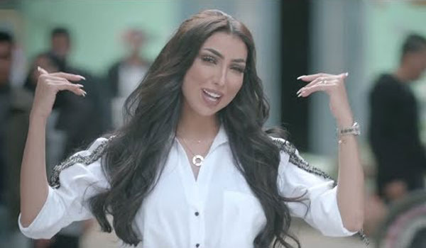 نجاح باهر لدنيا باطما في ثاني أغنية لها باللون الغنائي المصري (مع فيديو)