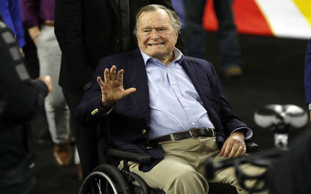 جورج بوش الأب إلى مثواه الأخير بعد عمر 94 سنة..