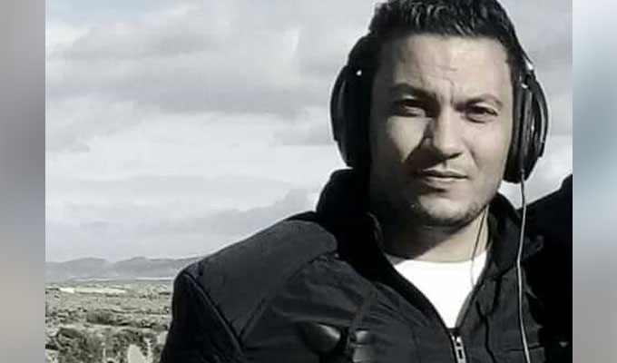 وفاة صحافي تونسي بعد إضرام النار في جسده(مع فيديو)