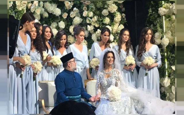 انتخاب ملك جديد بعد اعتزال محمد الخامس لزواجه من حسناء روسية