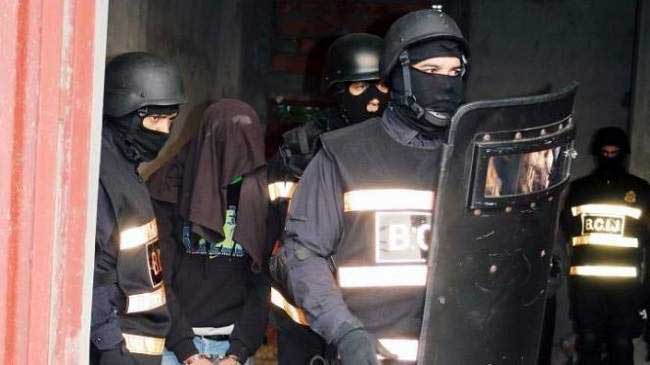 اعتقال فرنسيين وجزائري في سلا لتورطهم في تمويل “داعش”