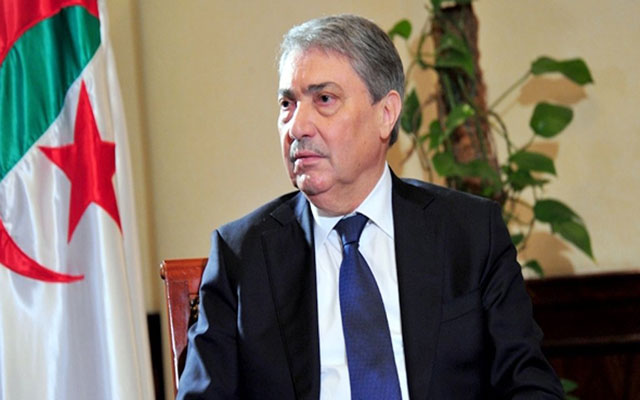 بن فليس يعلنها في حضور ممثل الاتحاد الأوروبي:ضباب كثيف يحيط بشروط تنظيم رئاسيات الجزائر