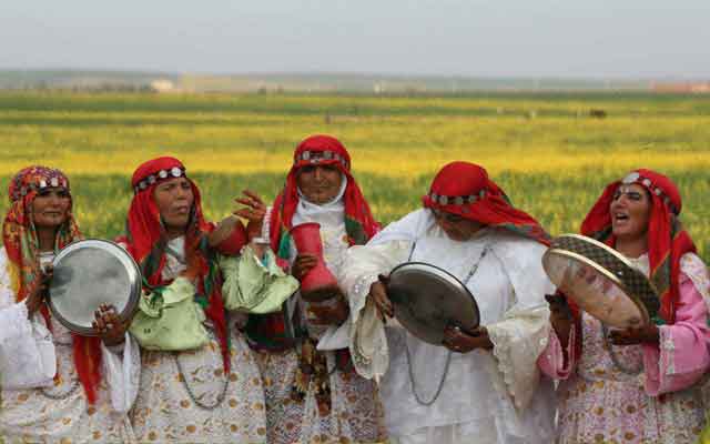 تراث المرددات الغنائية النسائية رسخ القيم الانسانية وحصن الموروث الثقافي الشعبي المغربي ( 01 )