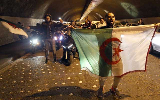 لماذا يحتج الجزائريون على النظام الحاكم؟