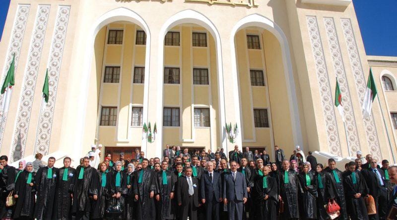 أكثر من  ألف قاض جزائري يرفضون الإشراف على الانتخابات إذا شارك فيها بوتفليقة