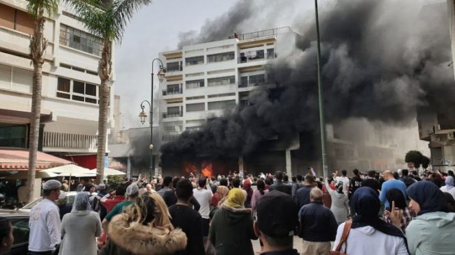 حريق وسط العاصمة الرباط يأتي على محلات تجارية(مع فيديو)