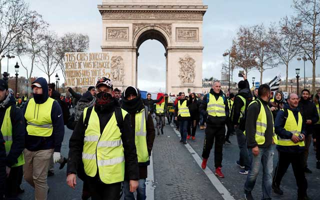 وزير فرنسي: مظاهرات "السترات الصفراء" تسببت في خسائر تقدر بـ 200 مليون أورو