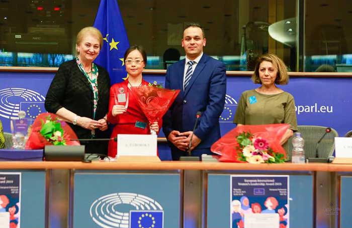 المنتدى الدولي للنساء الرائدات ينظم عرسا بهيجا بالبرلمان الأوروبي