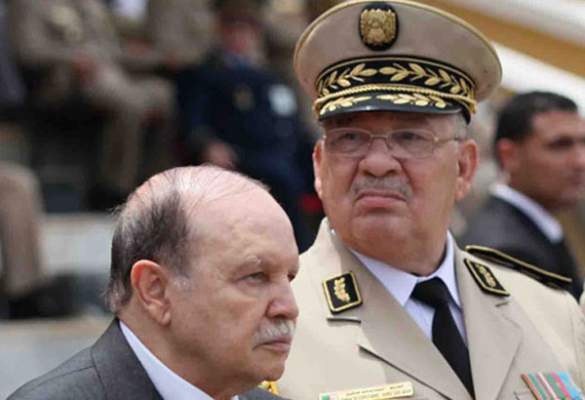 بالبدلة العسكرية...القايد صالح يستبلد عقل الشعب الجزائري 
