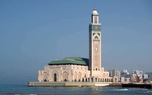دواعي استعمال مسجد الحسن الثاني بالدار البيضاء  للطاقة الشمسية ولمياه البحر